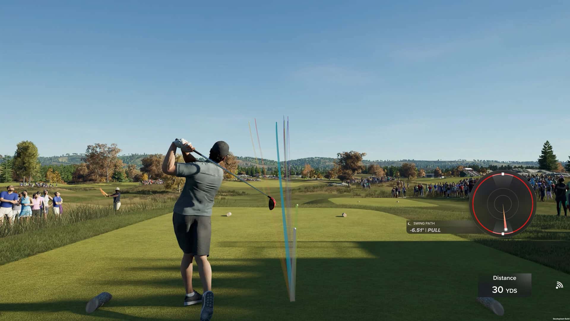 Un golfista professionista che esegue uno swing sul green | PGA Tour 2K25 arriverà su Playstation Plus a marzo